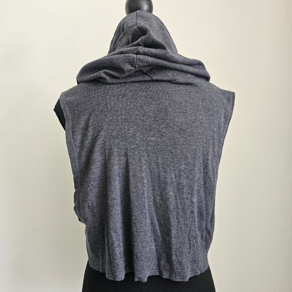 Live Fit LVFT Women's Grey Sleeveless Hooded Crop Top, Size Small - Picture 4 of 12